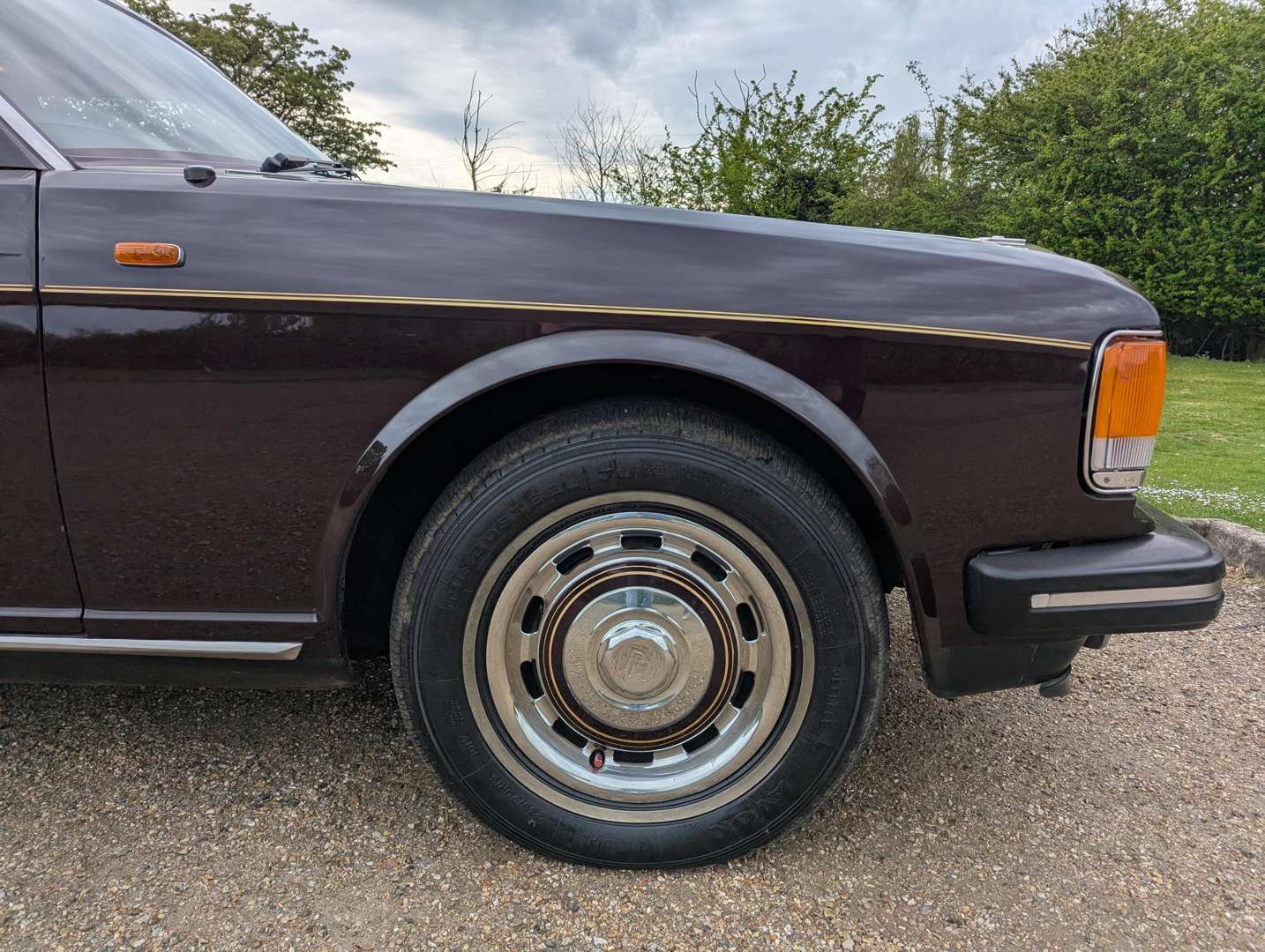 <p>1981 ROLLS ROYCE SILVER SPIRIT</p>