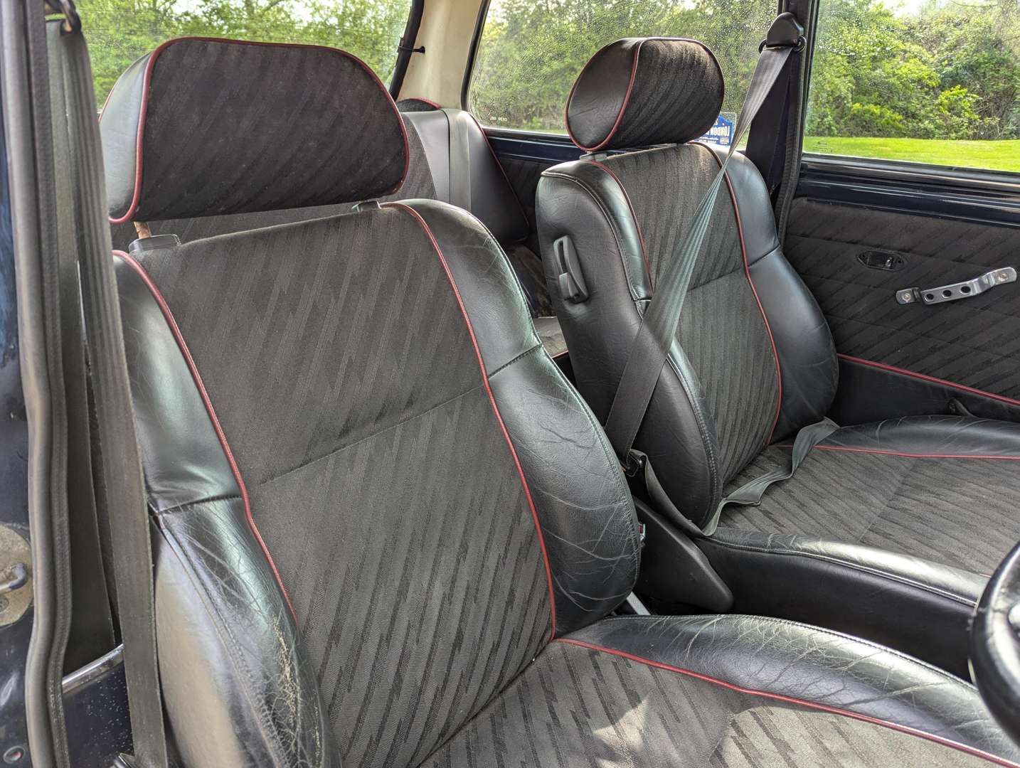 <p>1986 AUSTIN MINI 1000 CITY E</p>