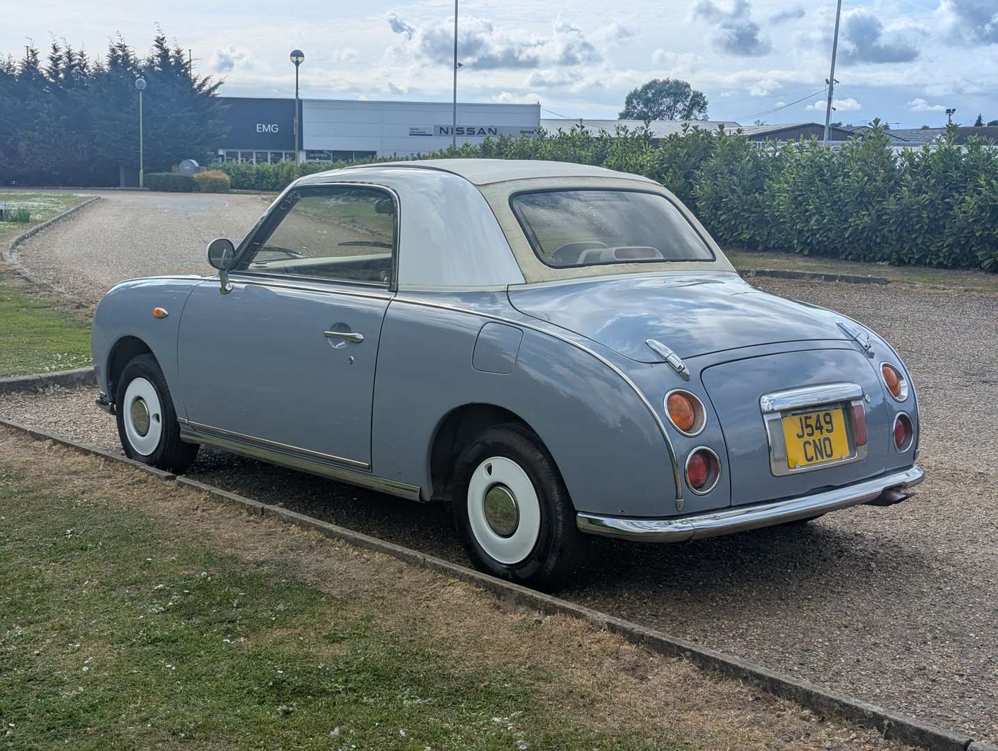 <p>1991 NISSAN FIGARO</p>