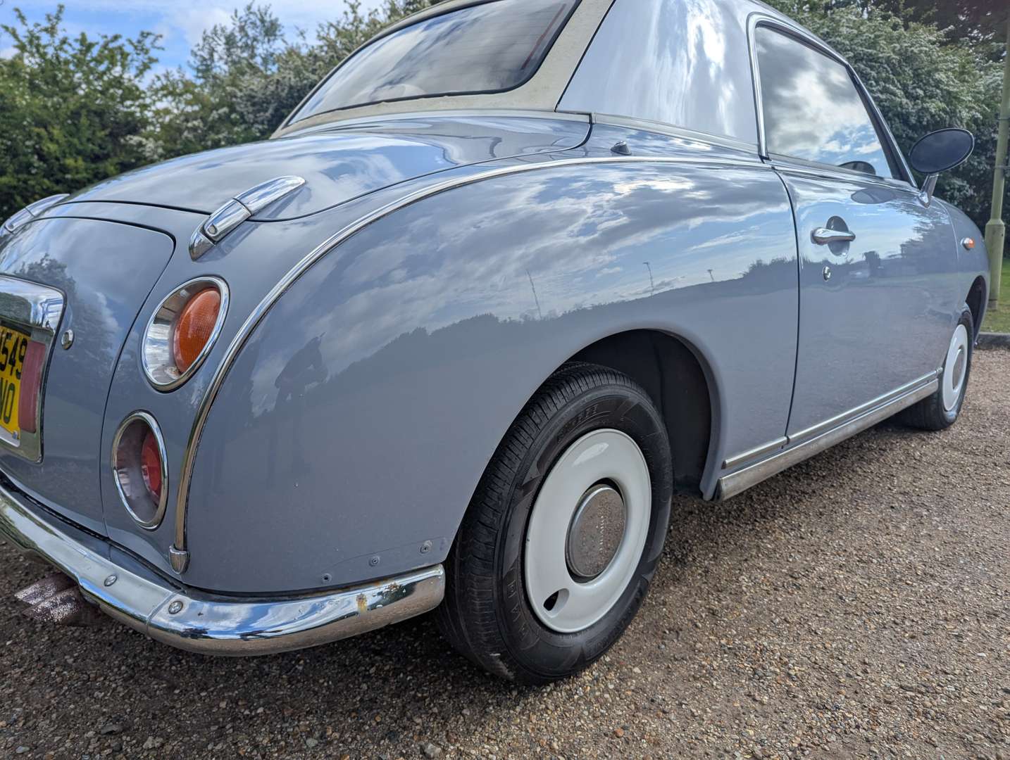 <p>1991 NISSAN FIGARO</p>