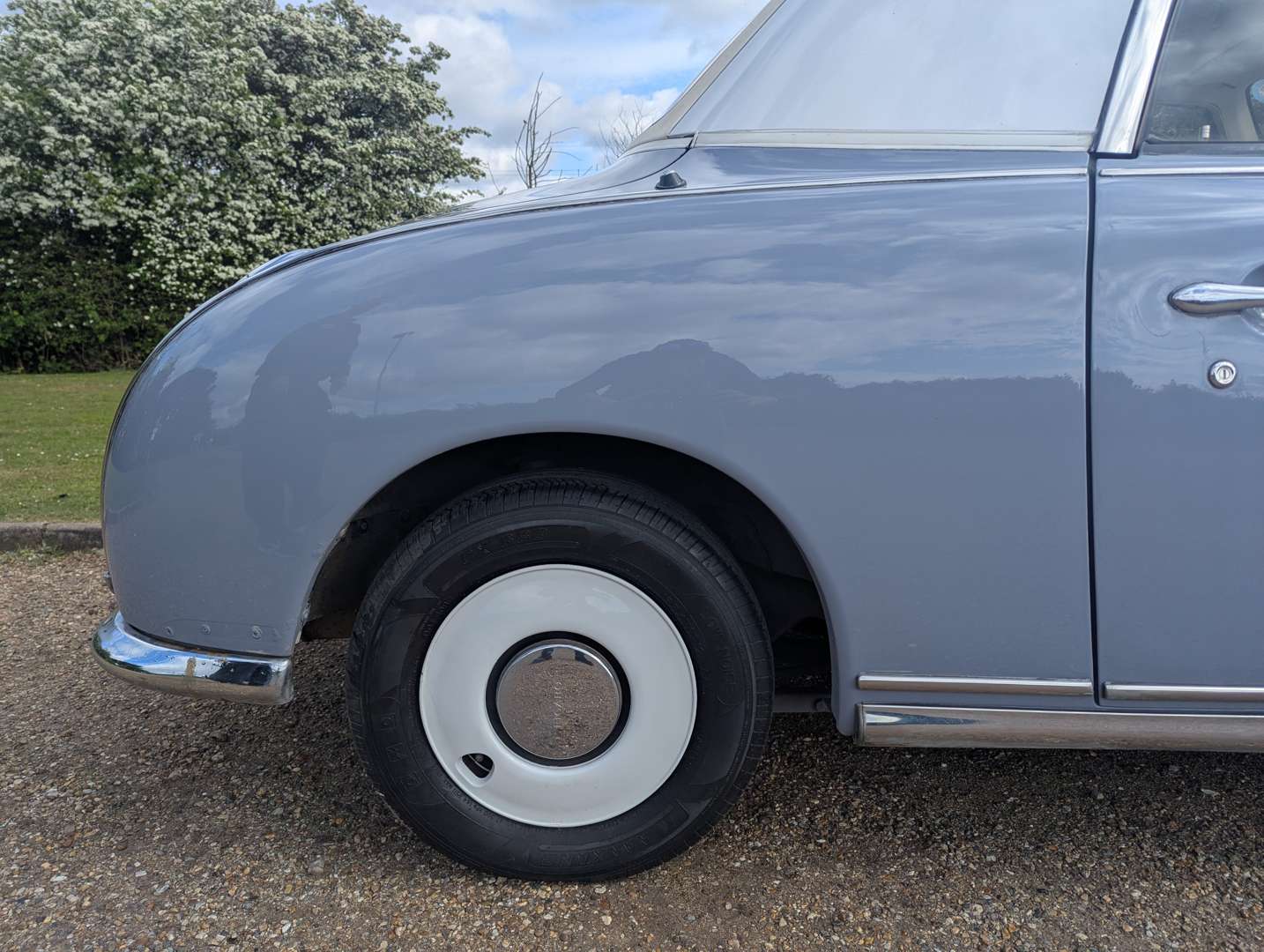 <p>1991 NISSAN FIGARO</p>