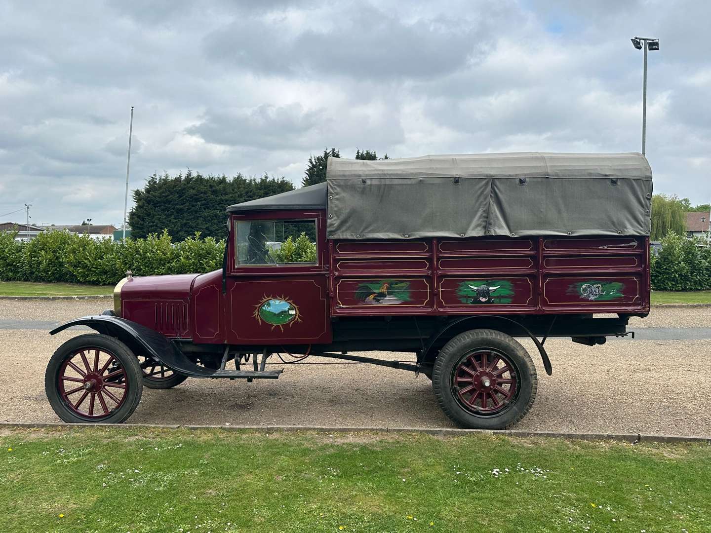 <p>1922 FORD MODEL T LHD</p>