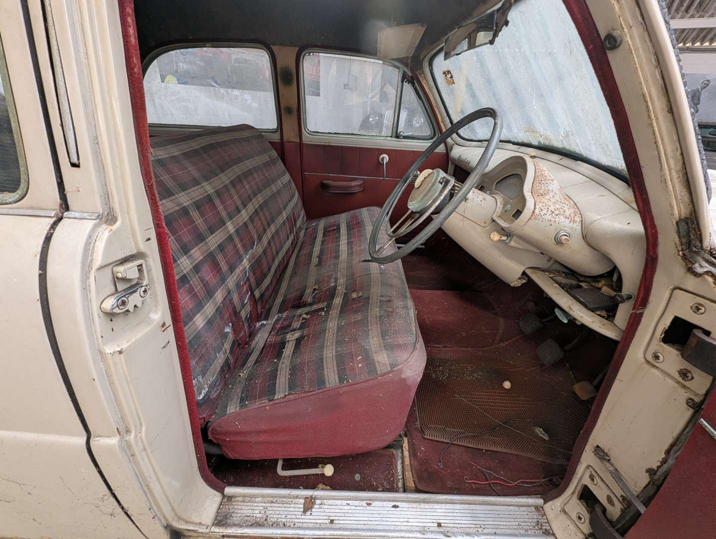 <p>1953 FORD ZEPHYR MK1</p>