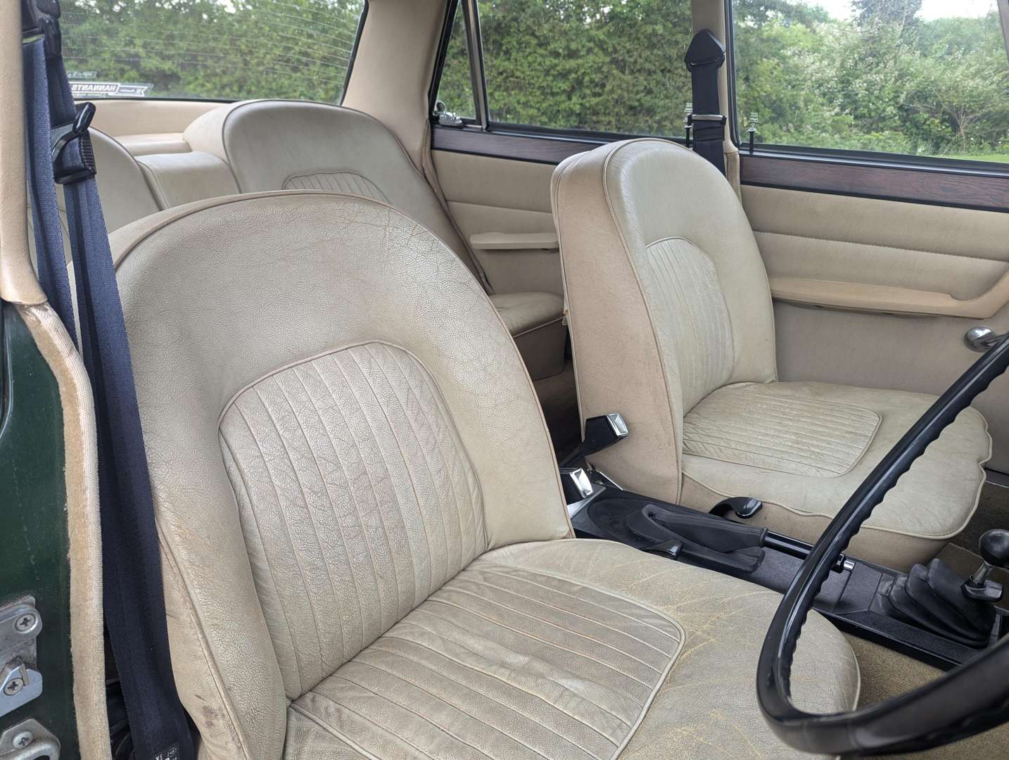 <p>1973 ROVER P6B 3500S</p>