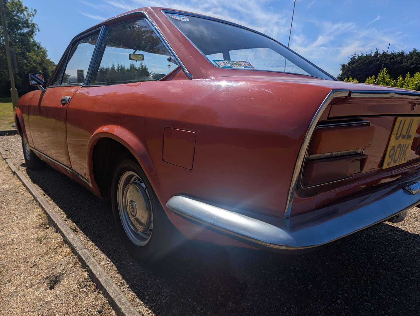 <p>1972 FIAT 124 SPORT</p>