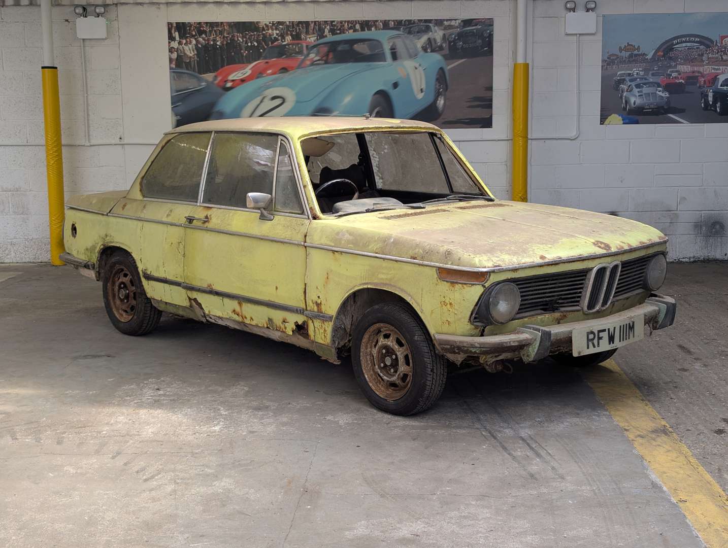 <p>1974 BMW 1602</p>