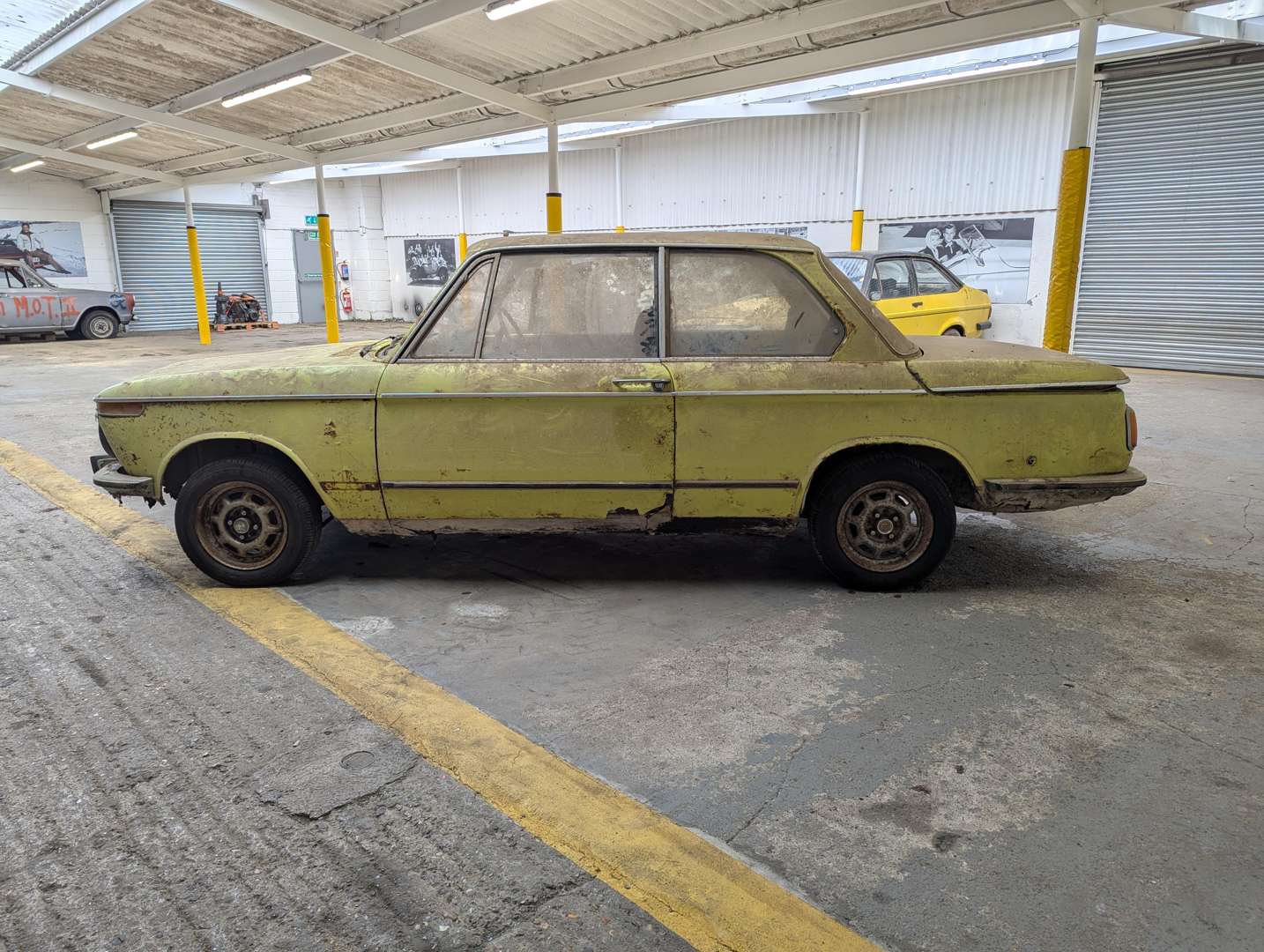 <p>1974 BMW 1602</p>