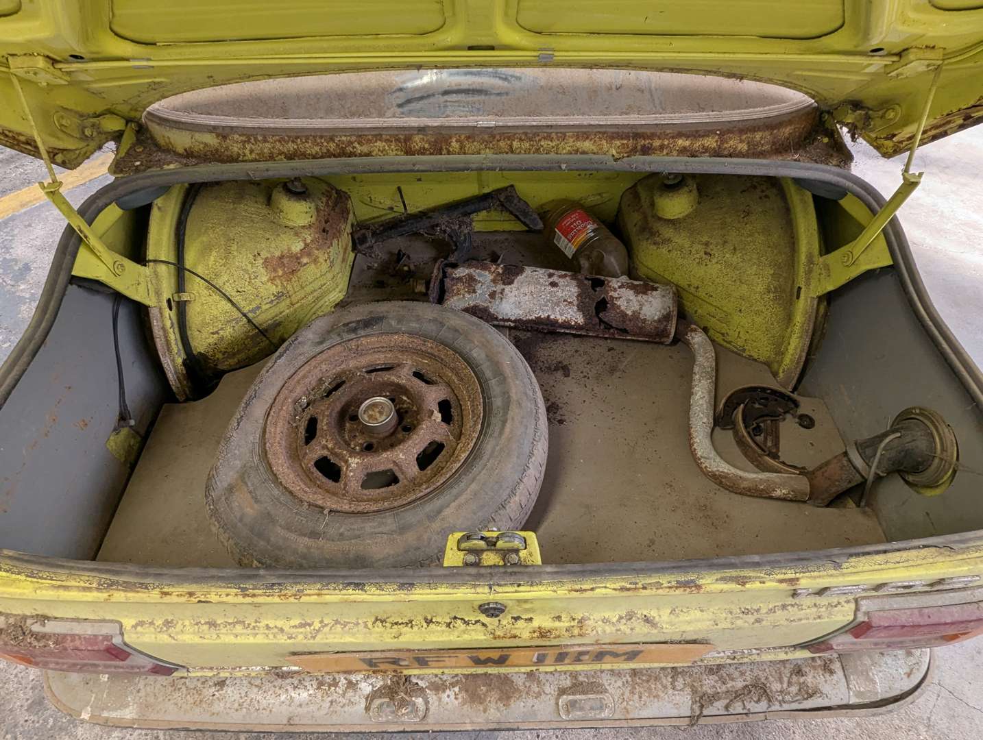 <p>1974 BMW 1602</p>