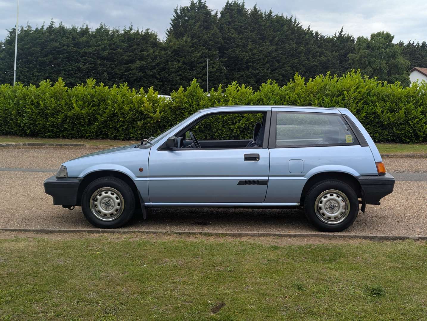 <p>1987 HONDA CIVIC MT</p>