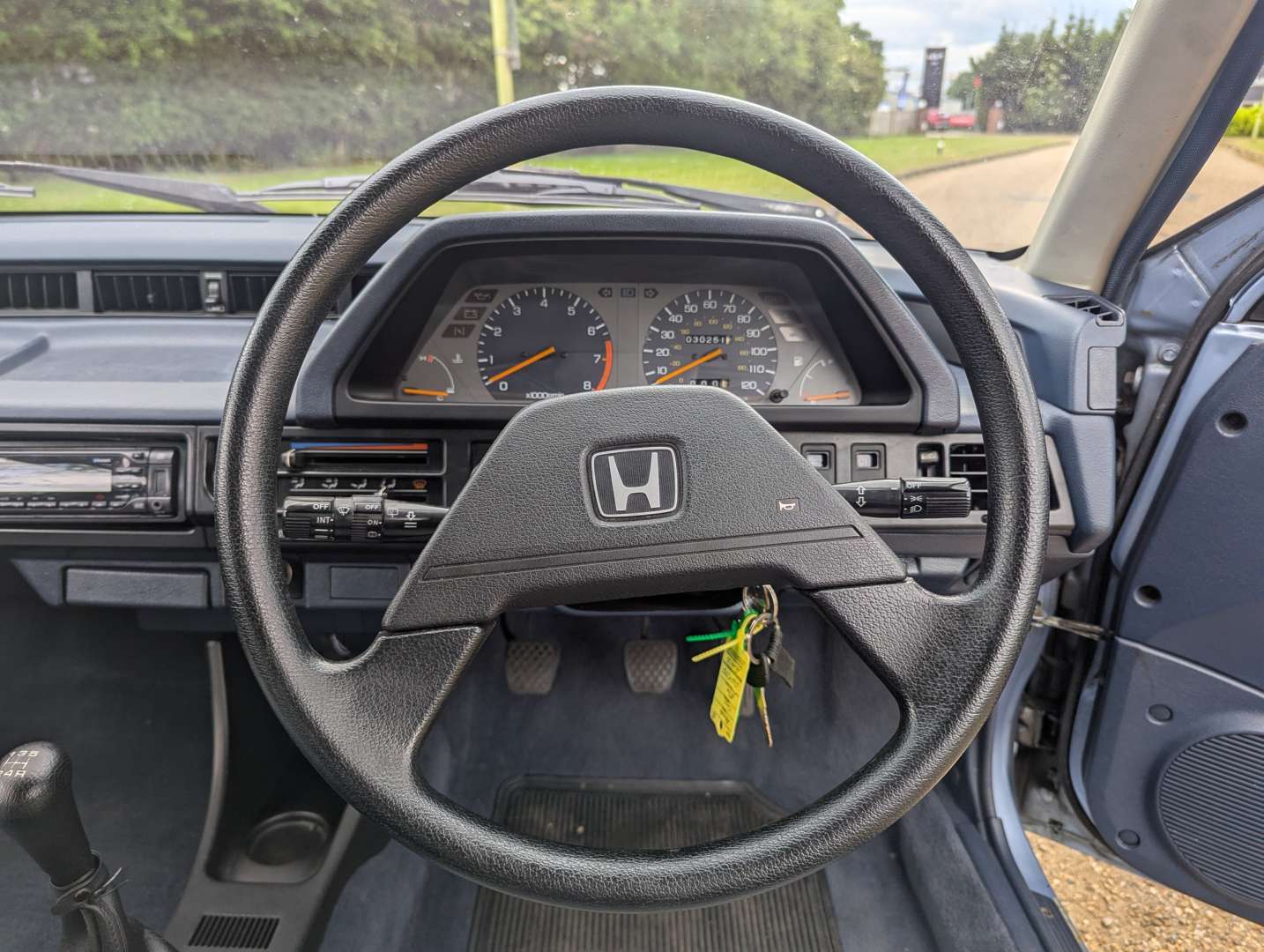 <p>1987 HONDA CIVIC MT</p>