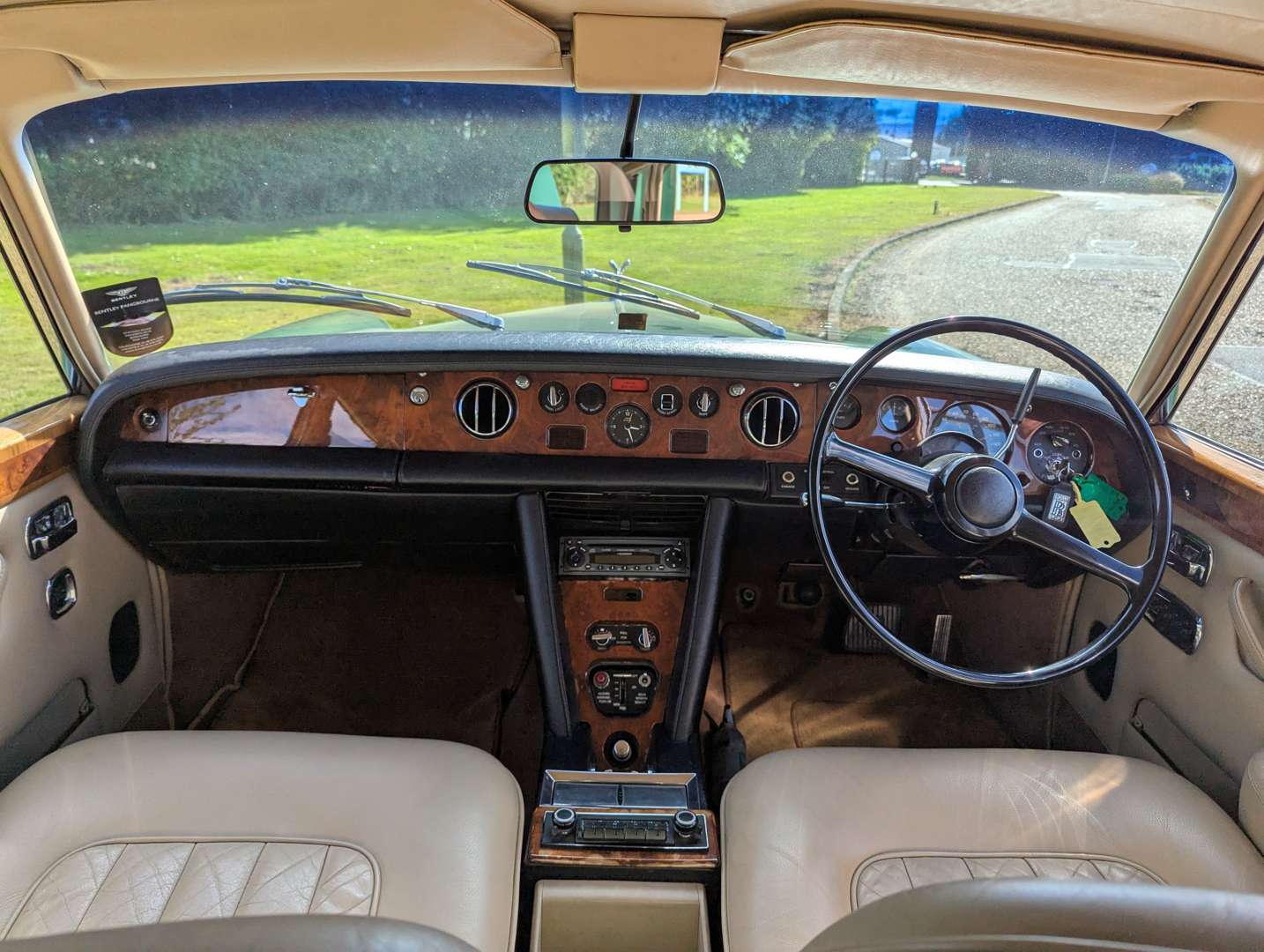 <p>1977 ROLLS ROYCE SILVER SHADOW I</p>