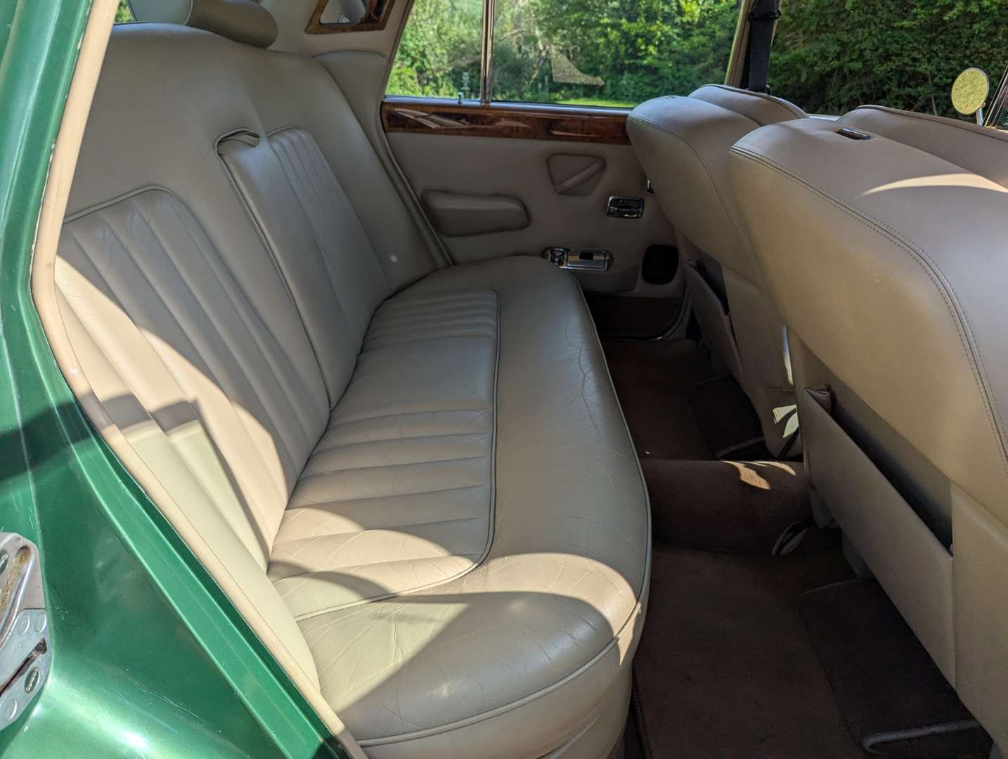 <p>1977 ROLLS ROYCE SILVER SHADOW I</p>