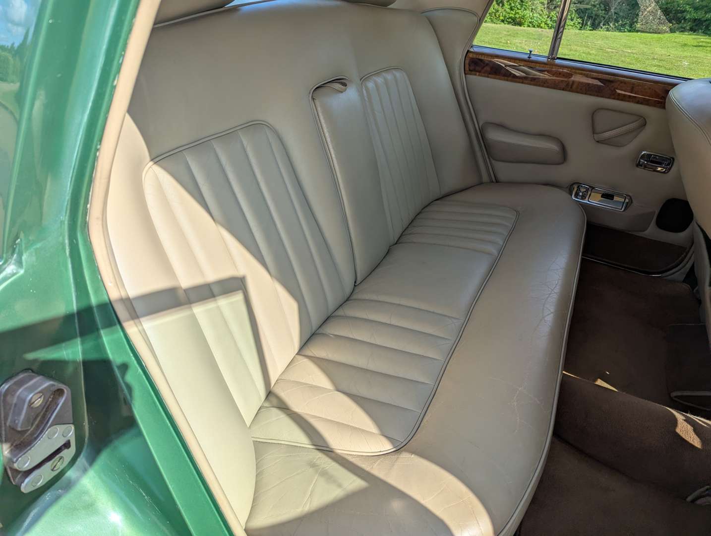 <p>1977 ROLLS ROYCE SILVER SHADOW I</p>