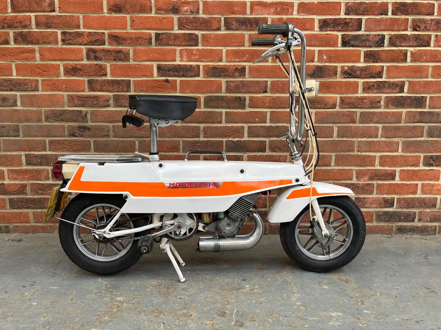 <p>1977 MOTOBECANE MOBYLETTE</p>