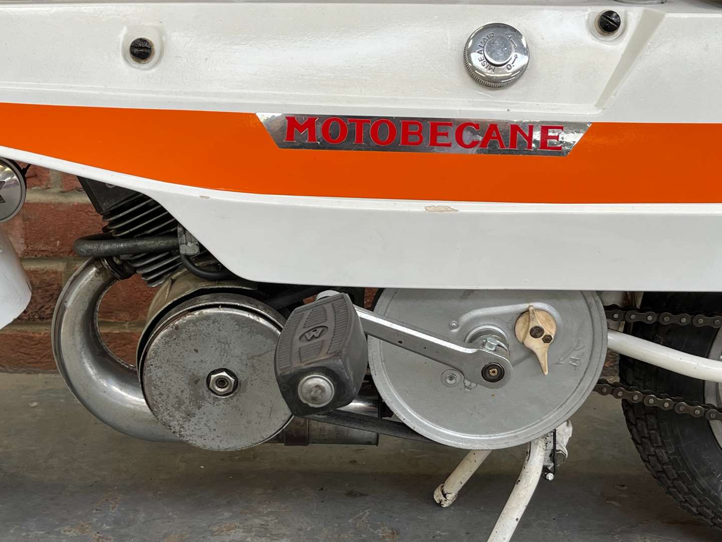 <p>1977 MOTOBECANE MOBYLETTE</p>