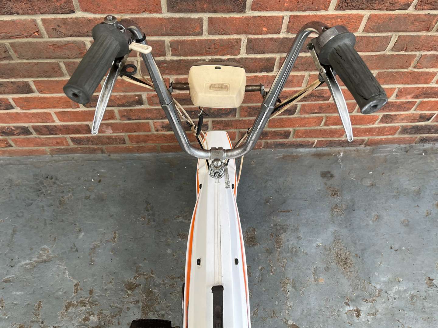 <p>1977 MOTOBECANE MOBYLETTE</p>