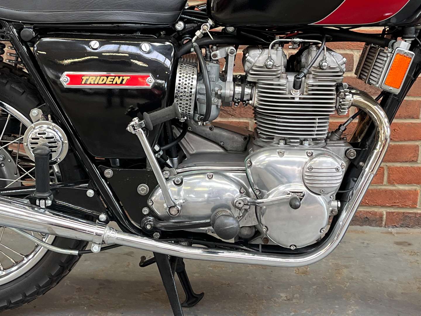 <p>1971 TRIUMPH TRIDENT T150V</p>