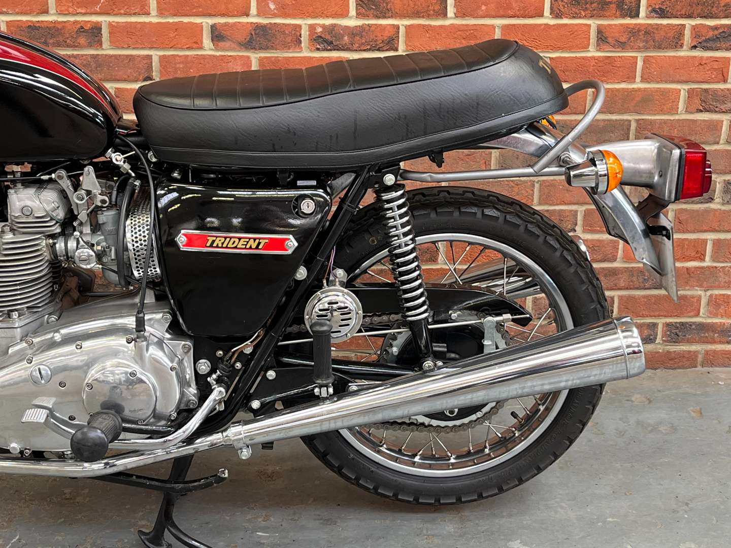<p>1971 TRIUMPH TRIDENT T150V</p>