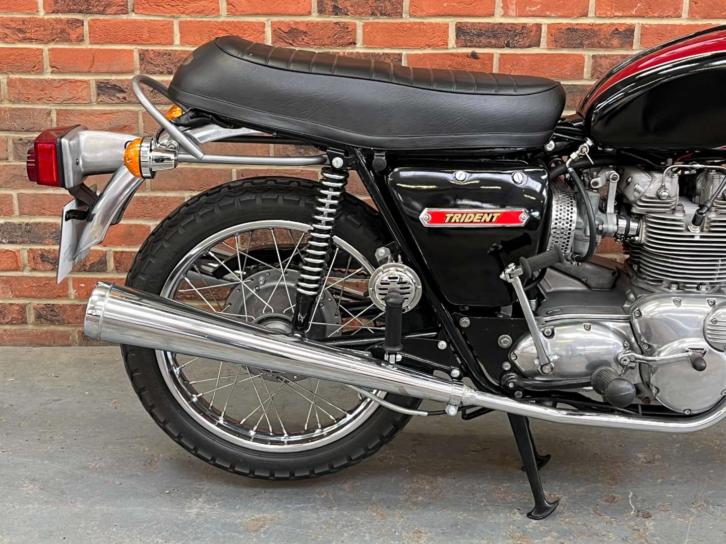 <p>1971 TRIUMPH TRIDENT T150V</p>