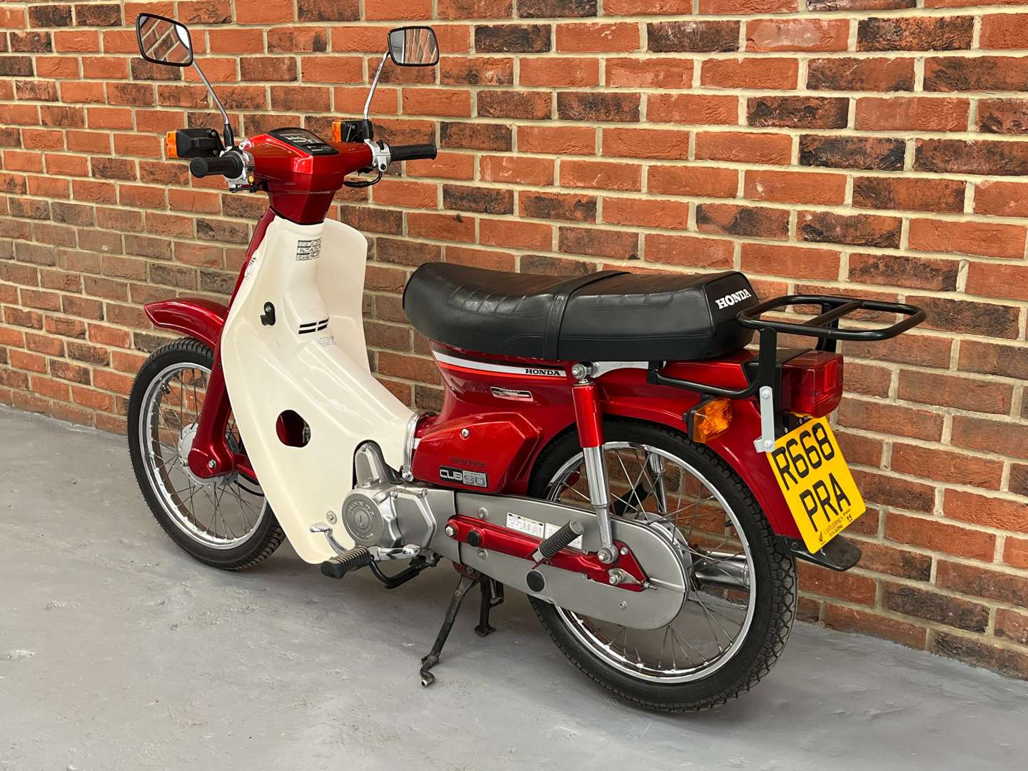 <p>1997 HONDA C90M</p>