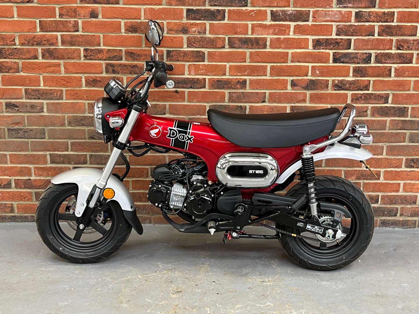 <p>2024 HONDA ST 125 DAX</p>