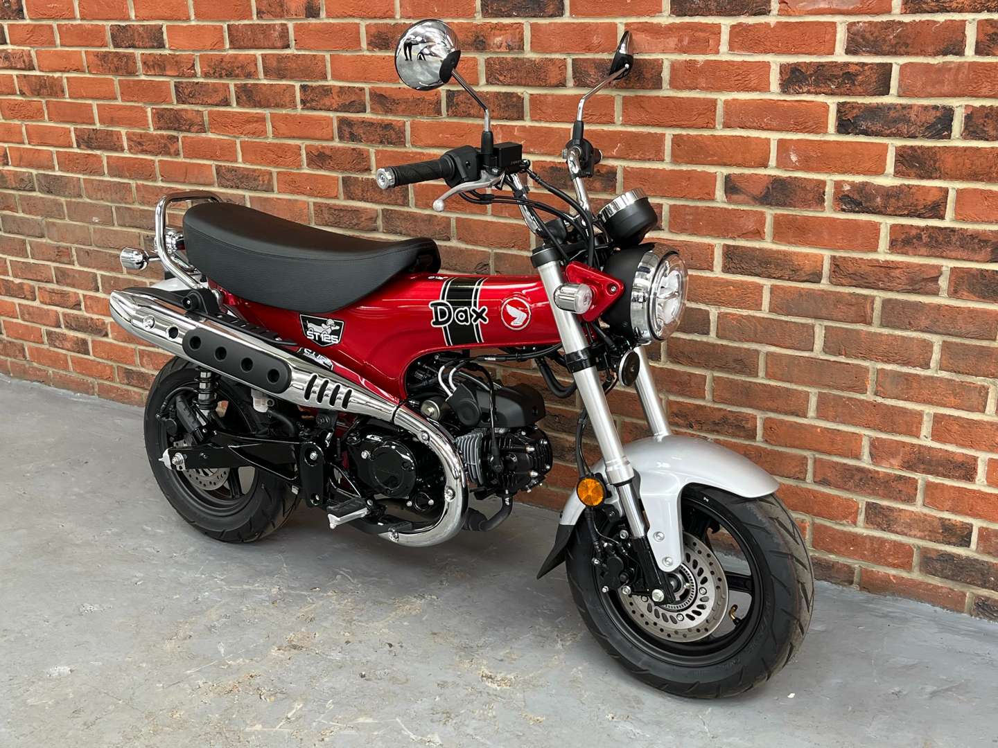 <p>2024 HONDA ST 125 DAX</p>