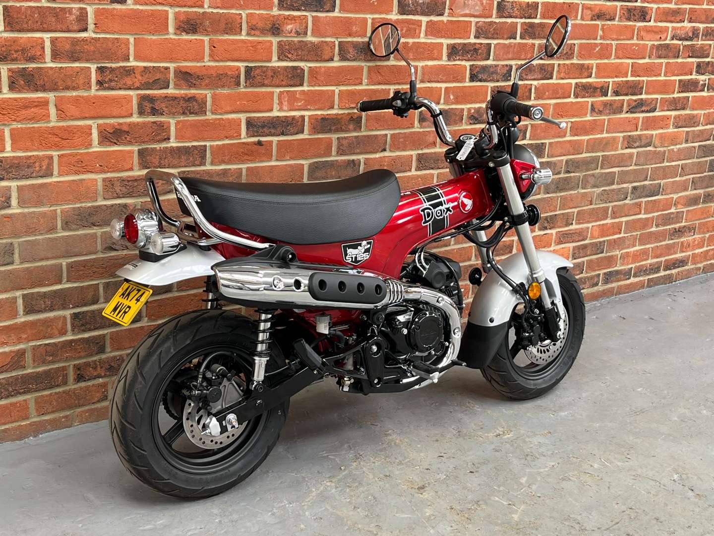 <p>2024 HONDA ST 125 DAX</p>