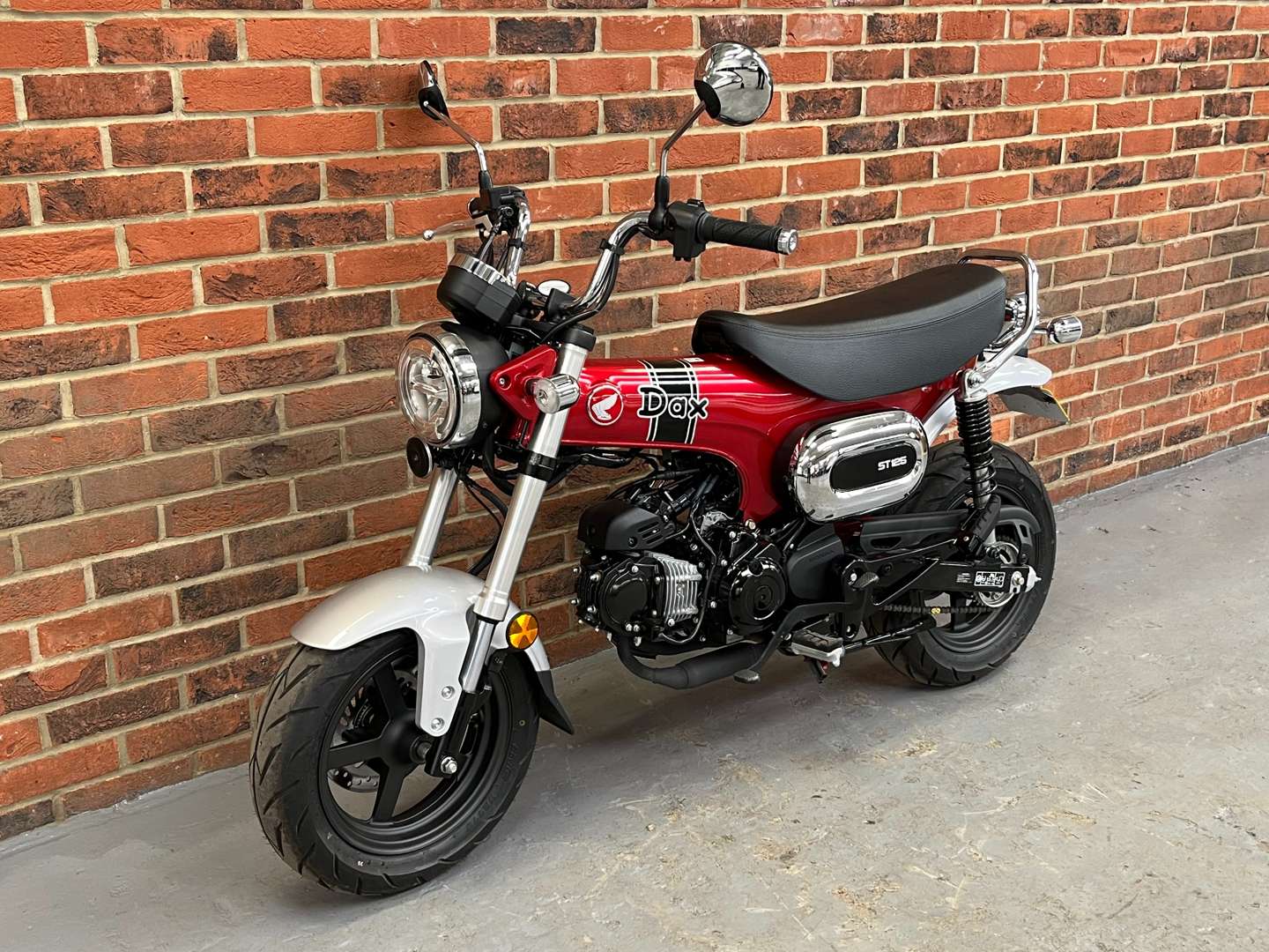 <p>2024 HONDA ST 125 DAX</p>