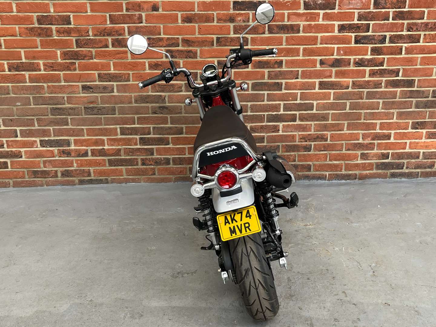 <p>2024 HONDA ST 125 DAX</p>