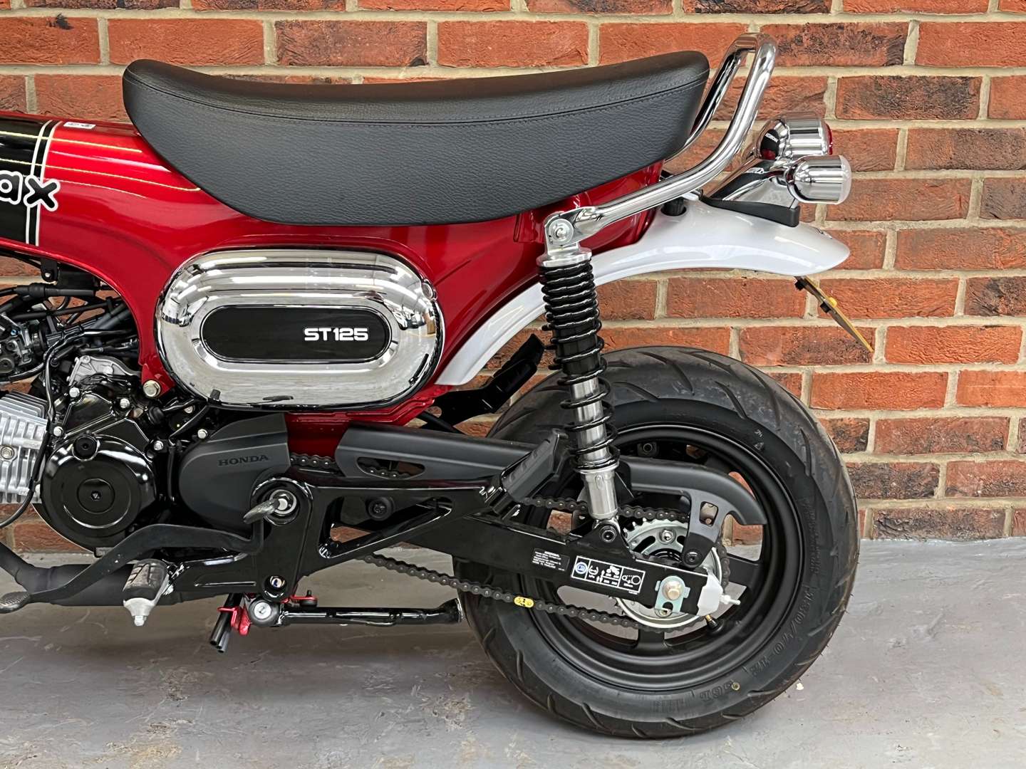 <p>2024 HONDA ST 125 DAX</p>