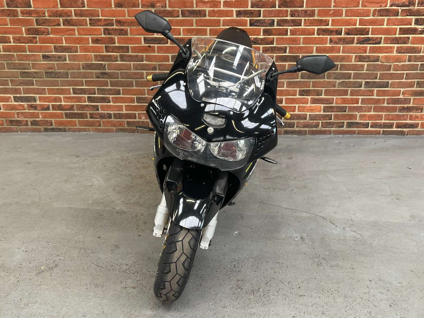 <p>1998 HONDA CBR 918 FIREBLADE</p>