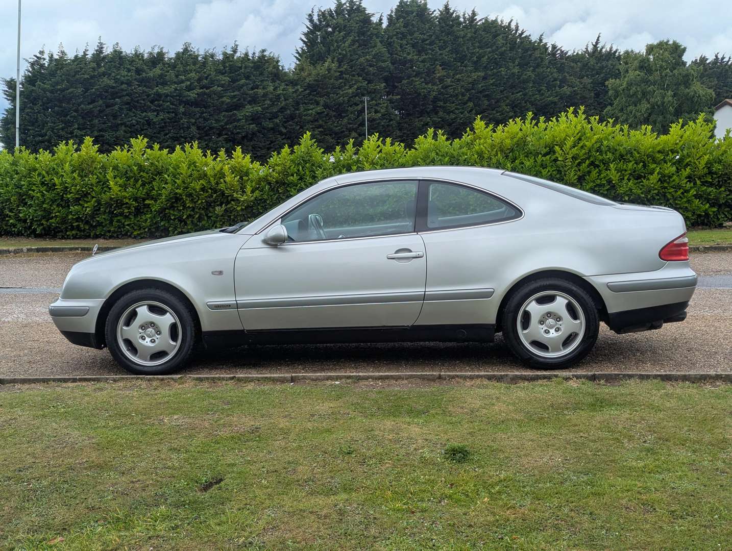 <p>1998 MERCEDES CLK 200 ELEGANCE AUTO</p>