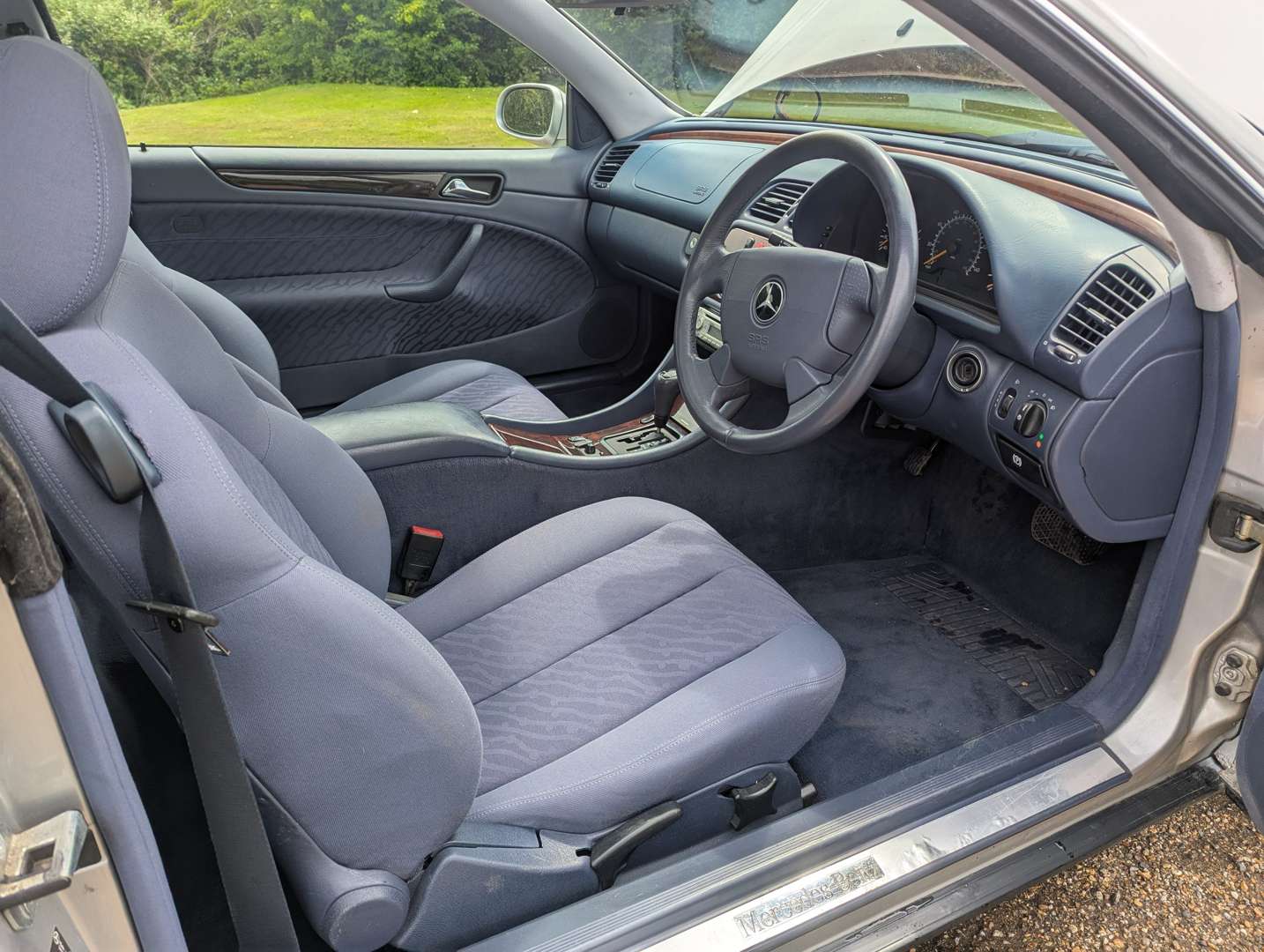 <p>1998 MERCEDES CLK 200 ELEGANCE AUTO</p>