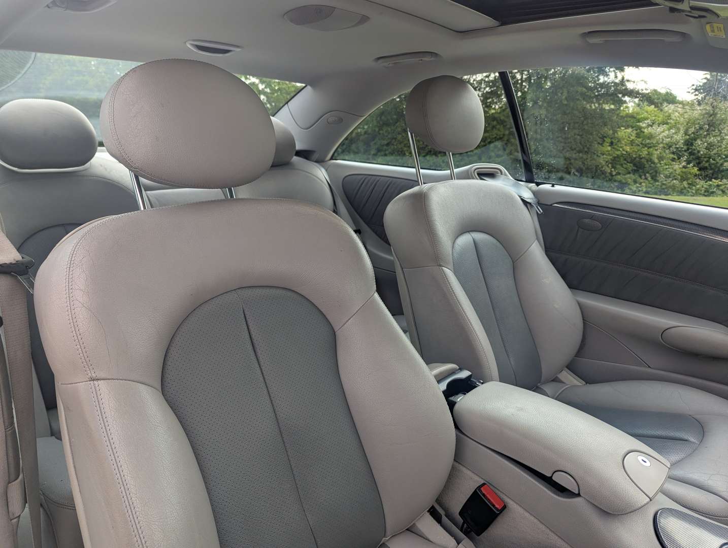 <p>2002 MERCEDES CLK 320 AVANTGARDE</p>