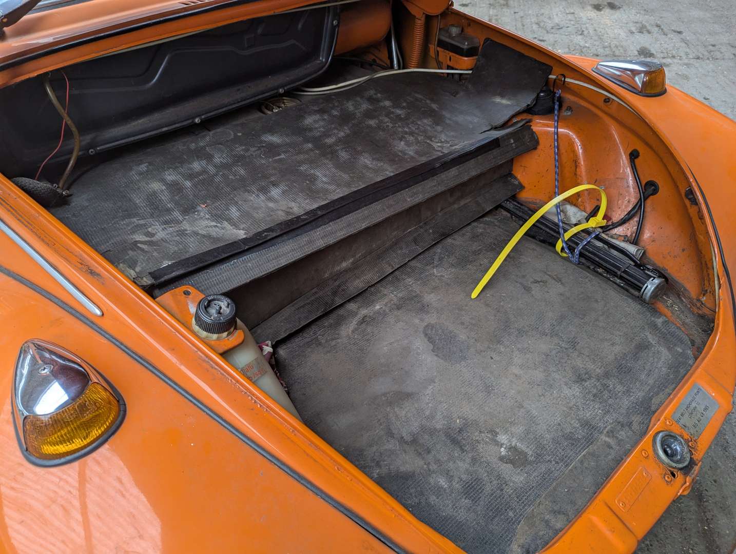 <p>1972 VW BEETLE 1303 S ONE REGISTERED OWNER</p>