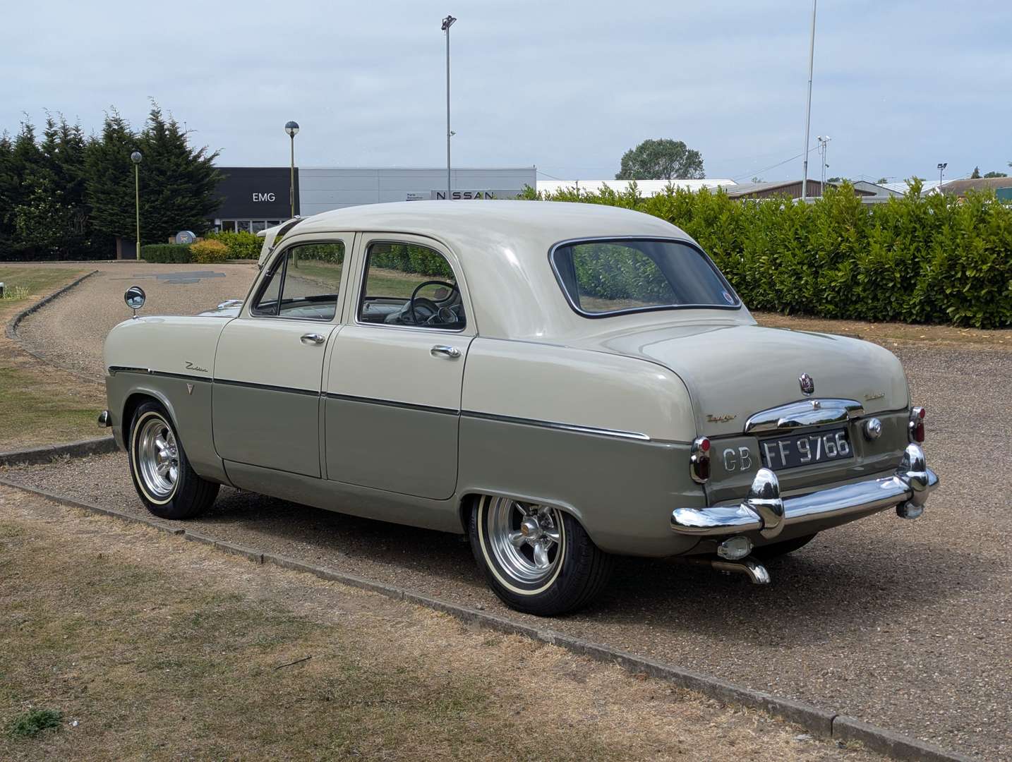 <p>1954 FORD ZEPHYR ZODIAC MKI</p>