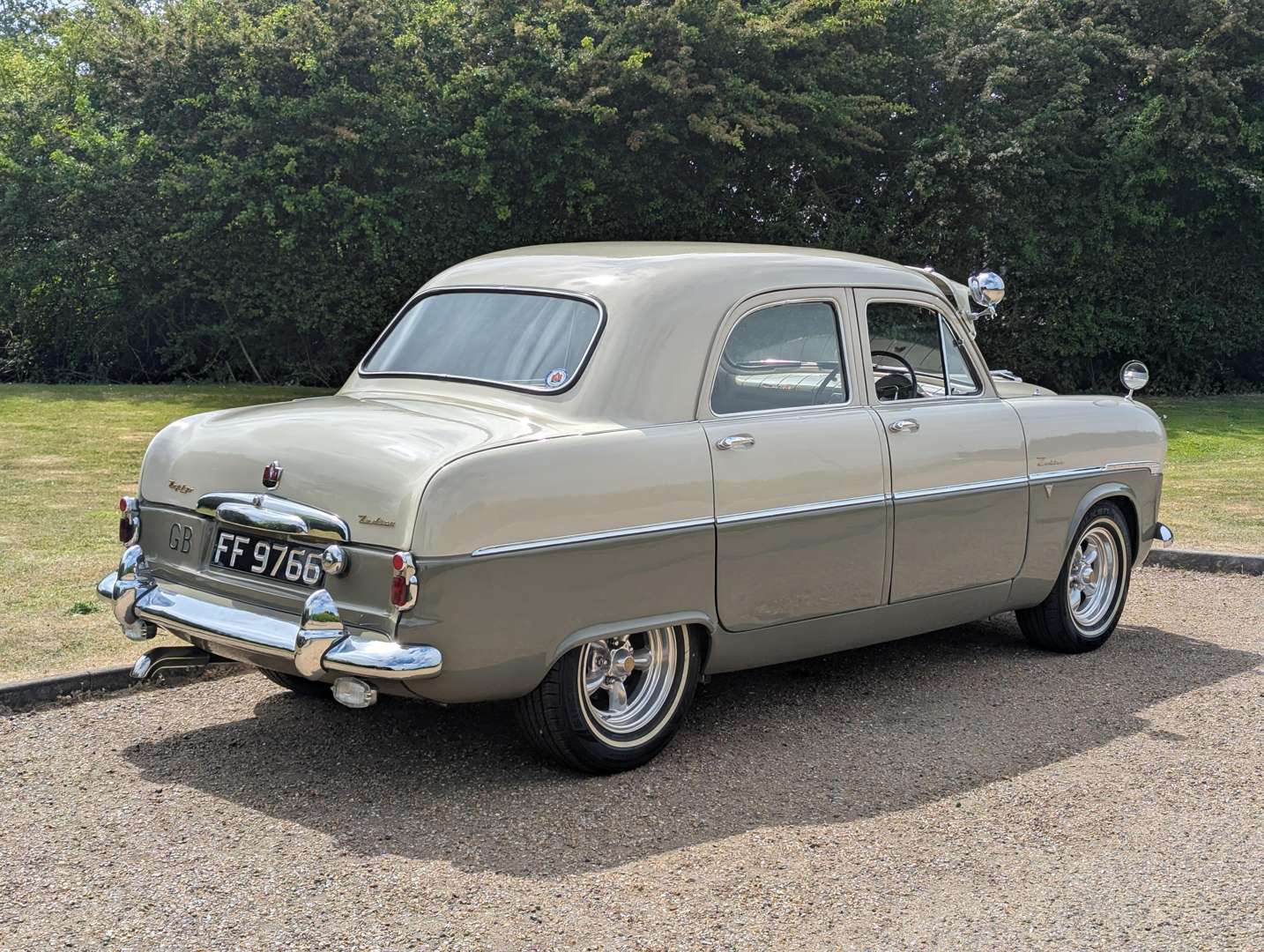 <p>1954 FORD ZEPHYR ZODIAC MKI</p>
