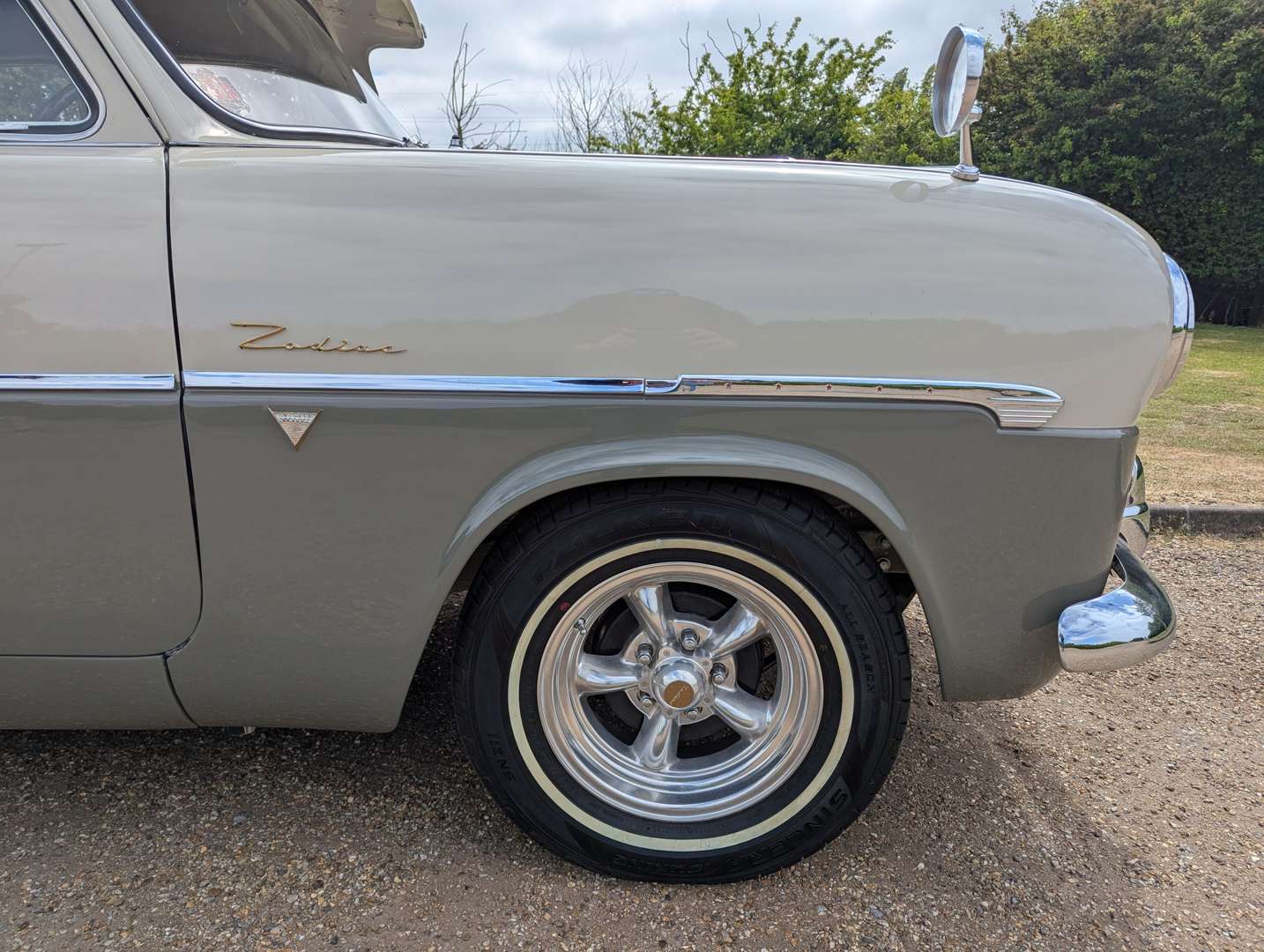 <p>1954 FORD ZEPHYR ZODIAC MKI</p>