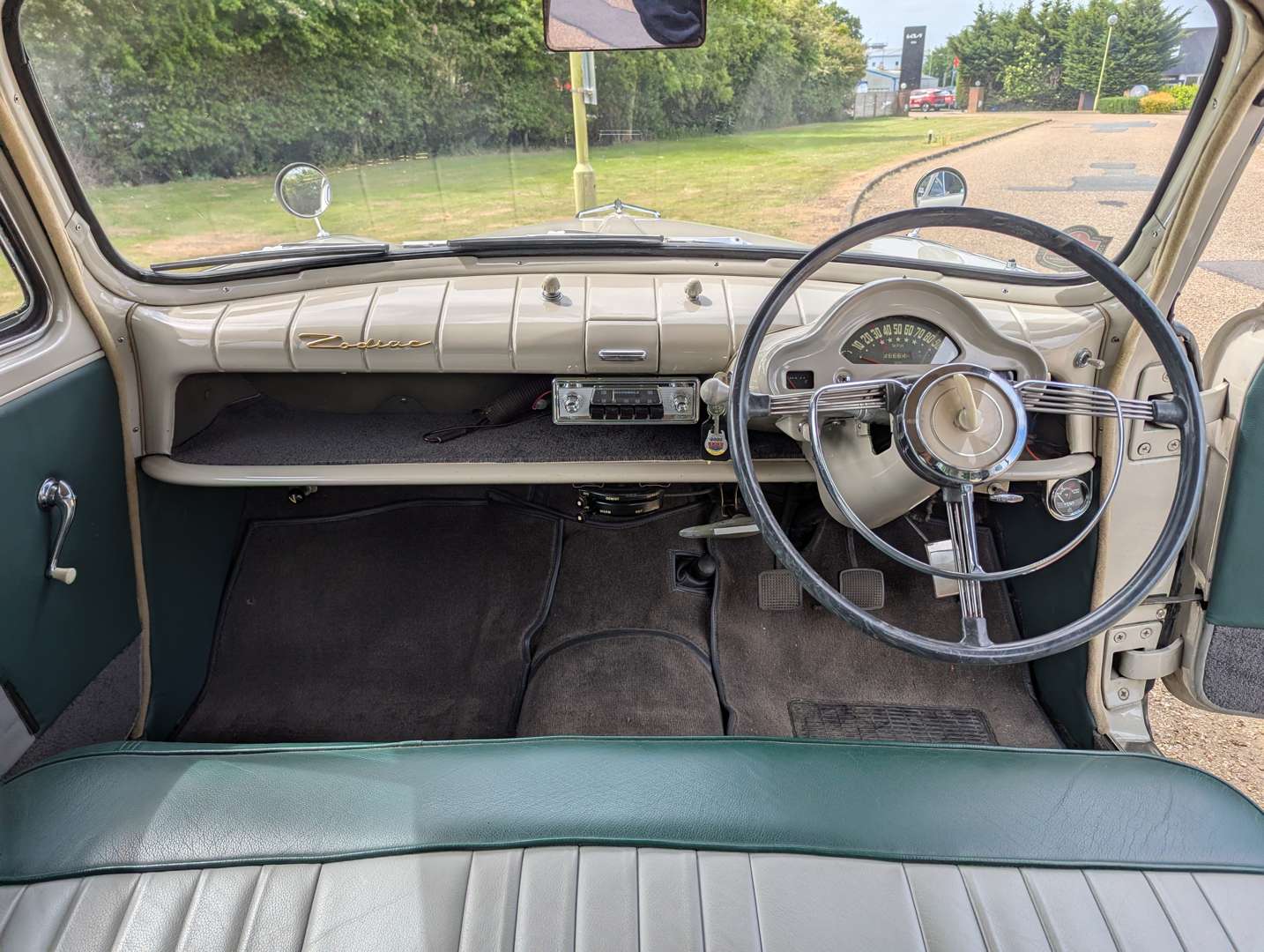 <p>1954 FORD ZEPHYR ZODIAC MKI</p>