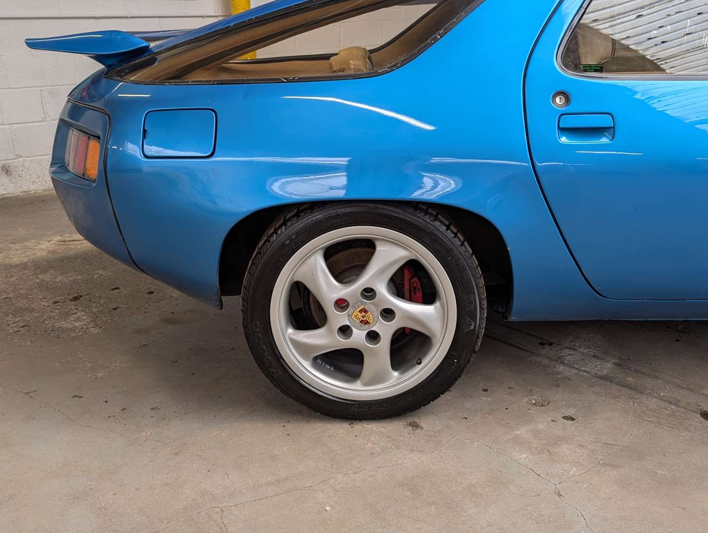 <p>1980 PORSCHE 928 MANUAL</p>