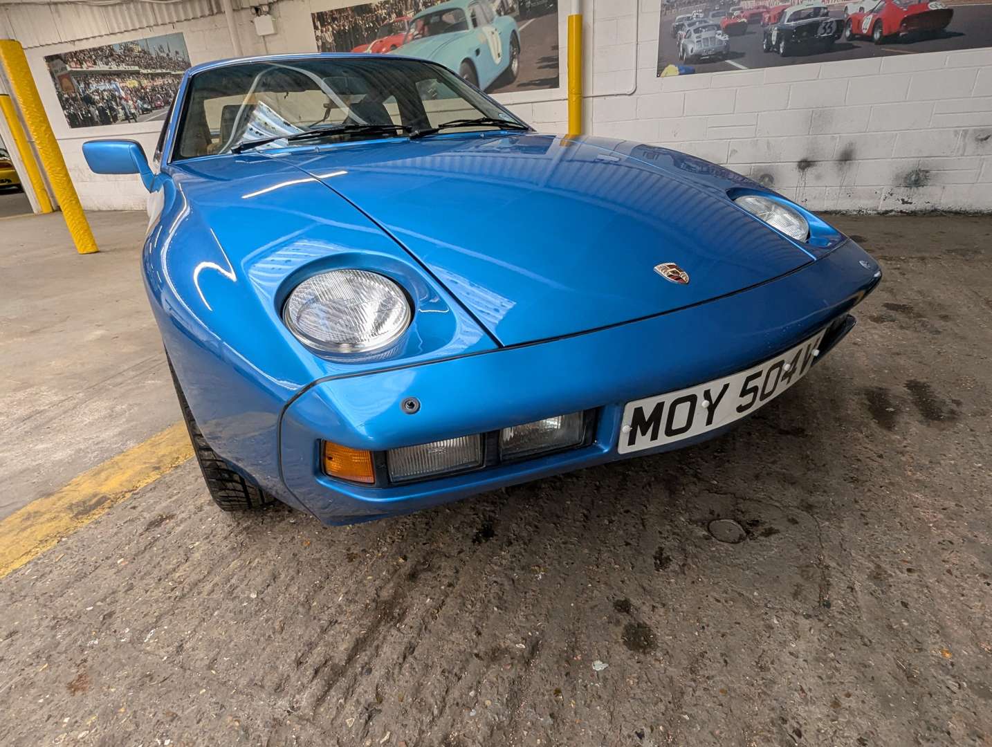 <p>1980 PORSCHE 928 MANUAL</p>