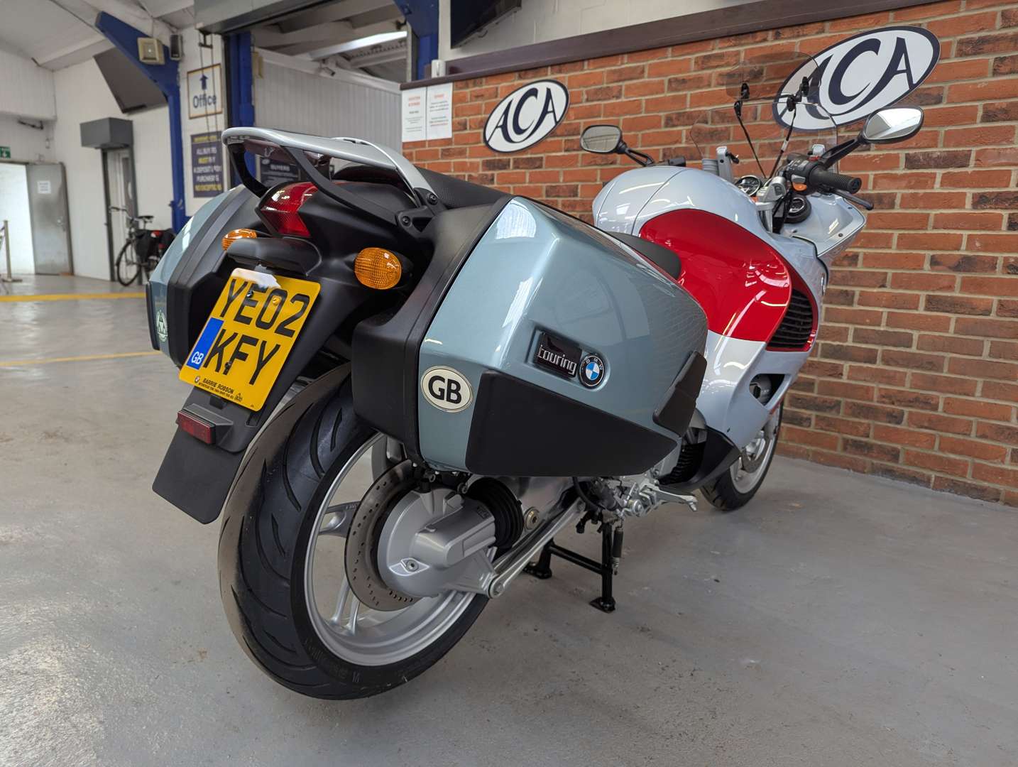 <p>2002 BMW K1200 RS 3,401 MILES</p>