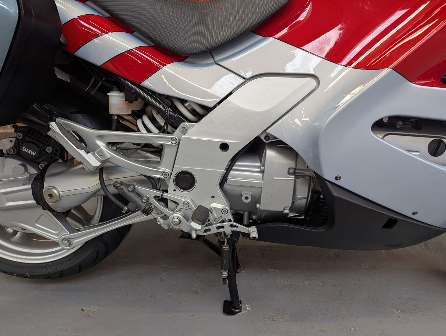 <p>2002 BMW K1200 RS 3,401 MILES</p>