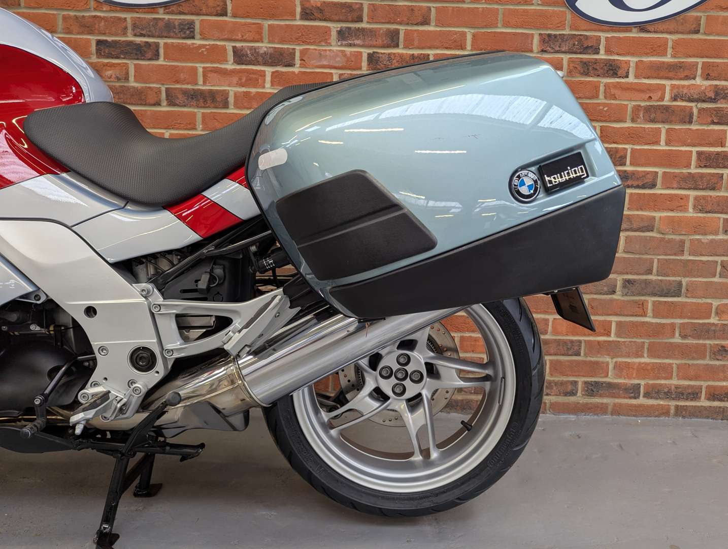 <p>2002 BMW K1200 RS 3,401 MILES</p>