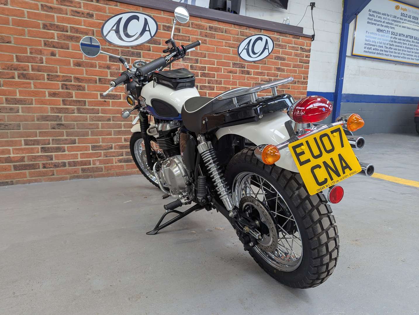 <p>2007 TRIUMPH BONNEVILLE SCRAMBLER 600 MILES</p>