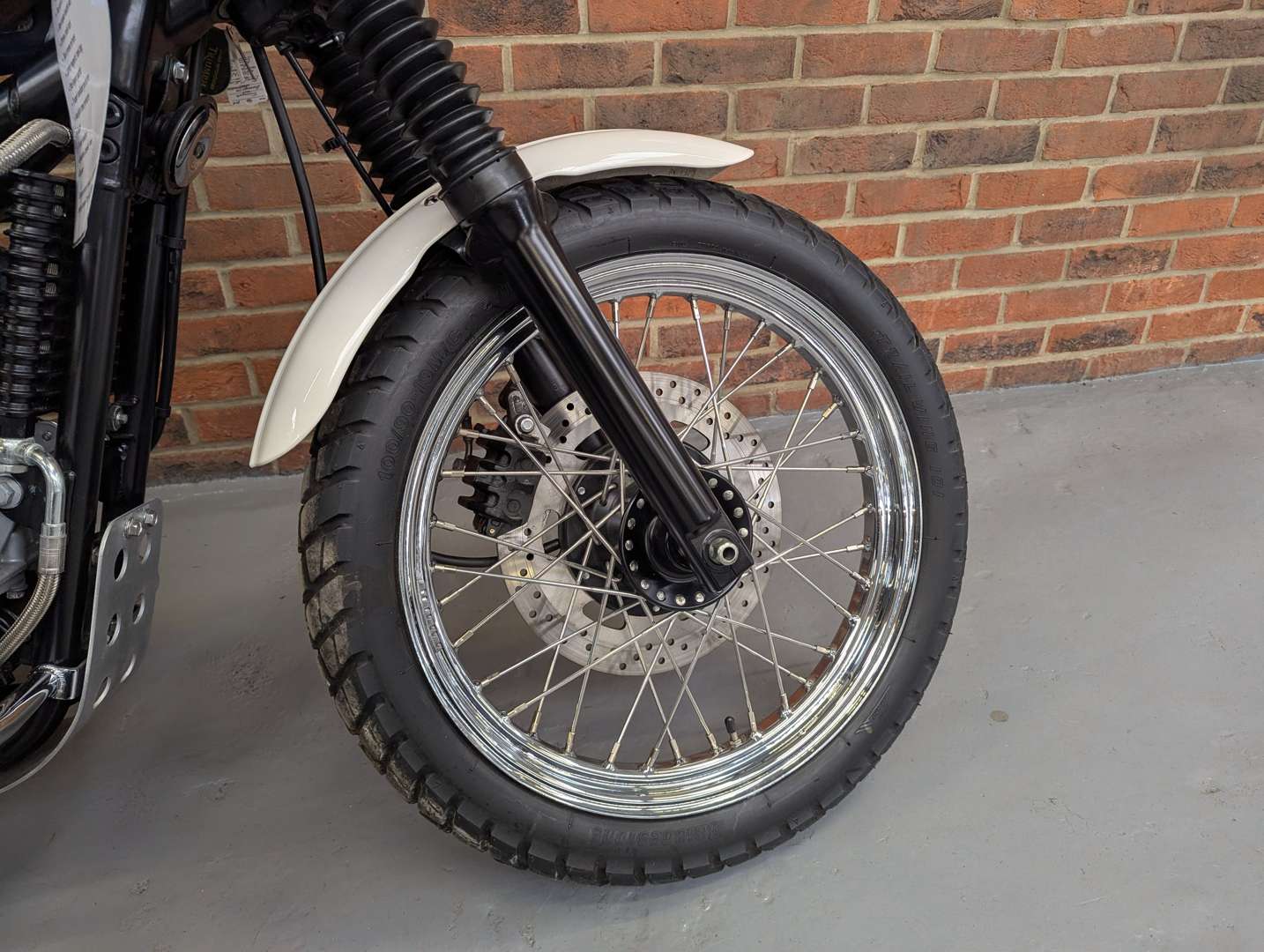 <p>2007 TRIUMPH BONNEVILLE SCRAMBLER 600 MILES</p>