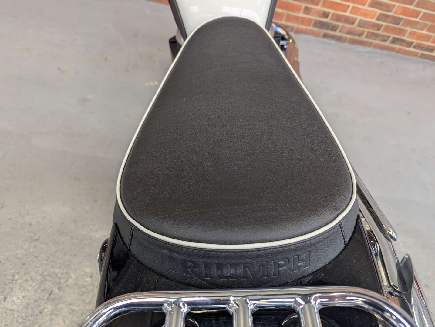 <p>2007 TRIUMPH BONNEVILLE SCRAMBLER 600 MILES</p>