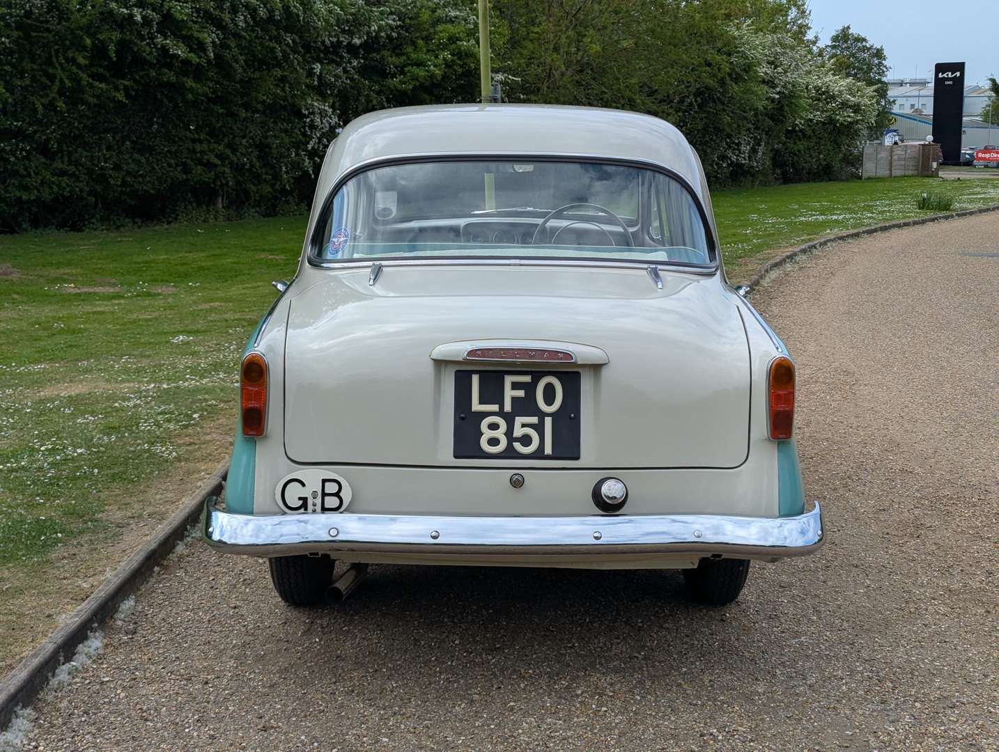 <p>1958 HILLMAN MINX DE-LUXE</p>