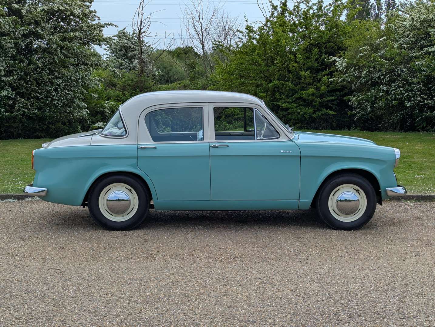 <p>1958 HILLMAN MINX DE-LUXE</p>