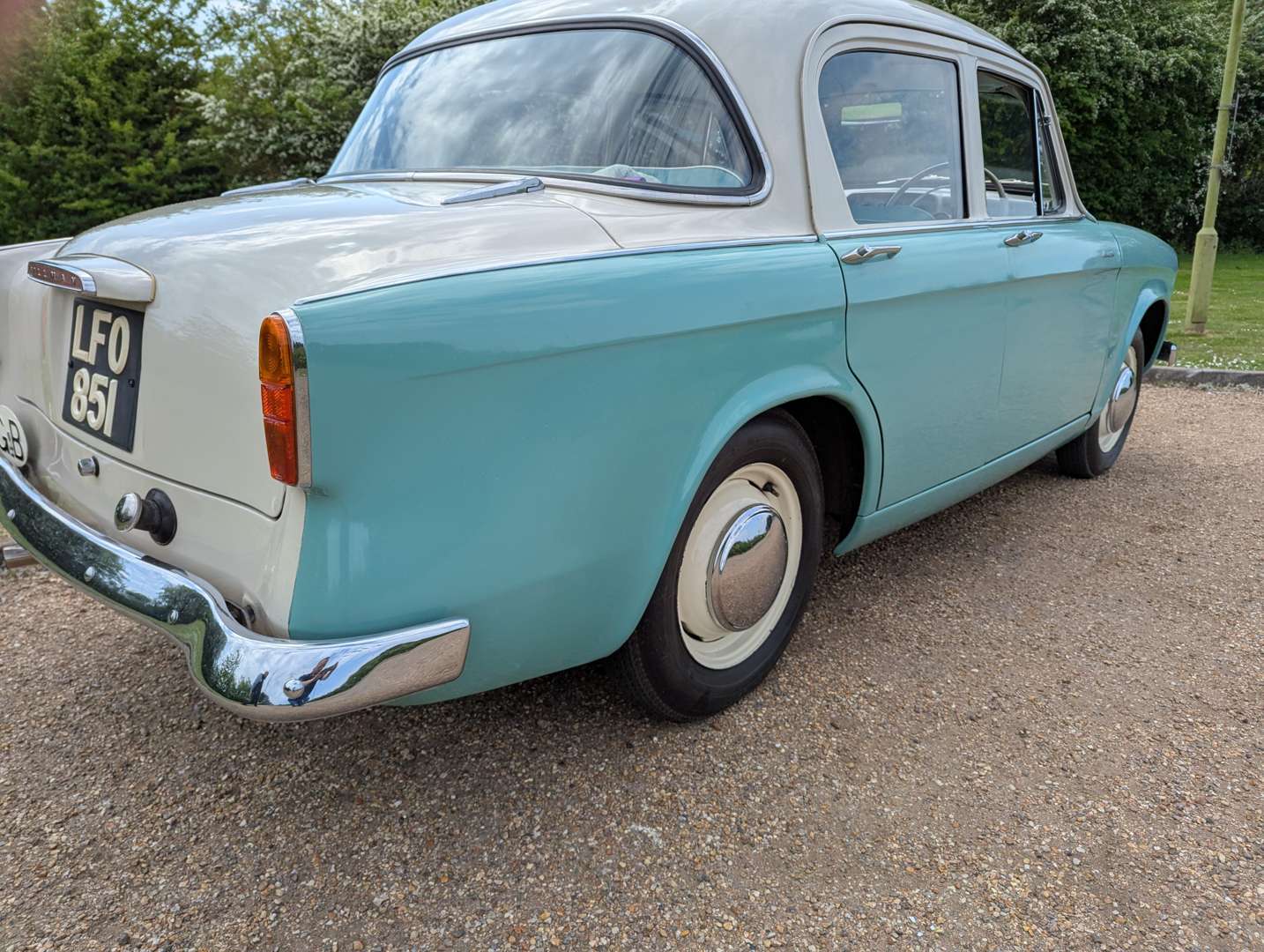 <p>1958 HILLMAN MINX DE-LUXE</p>